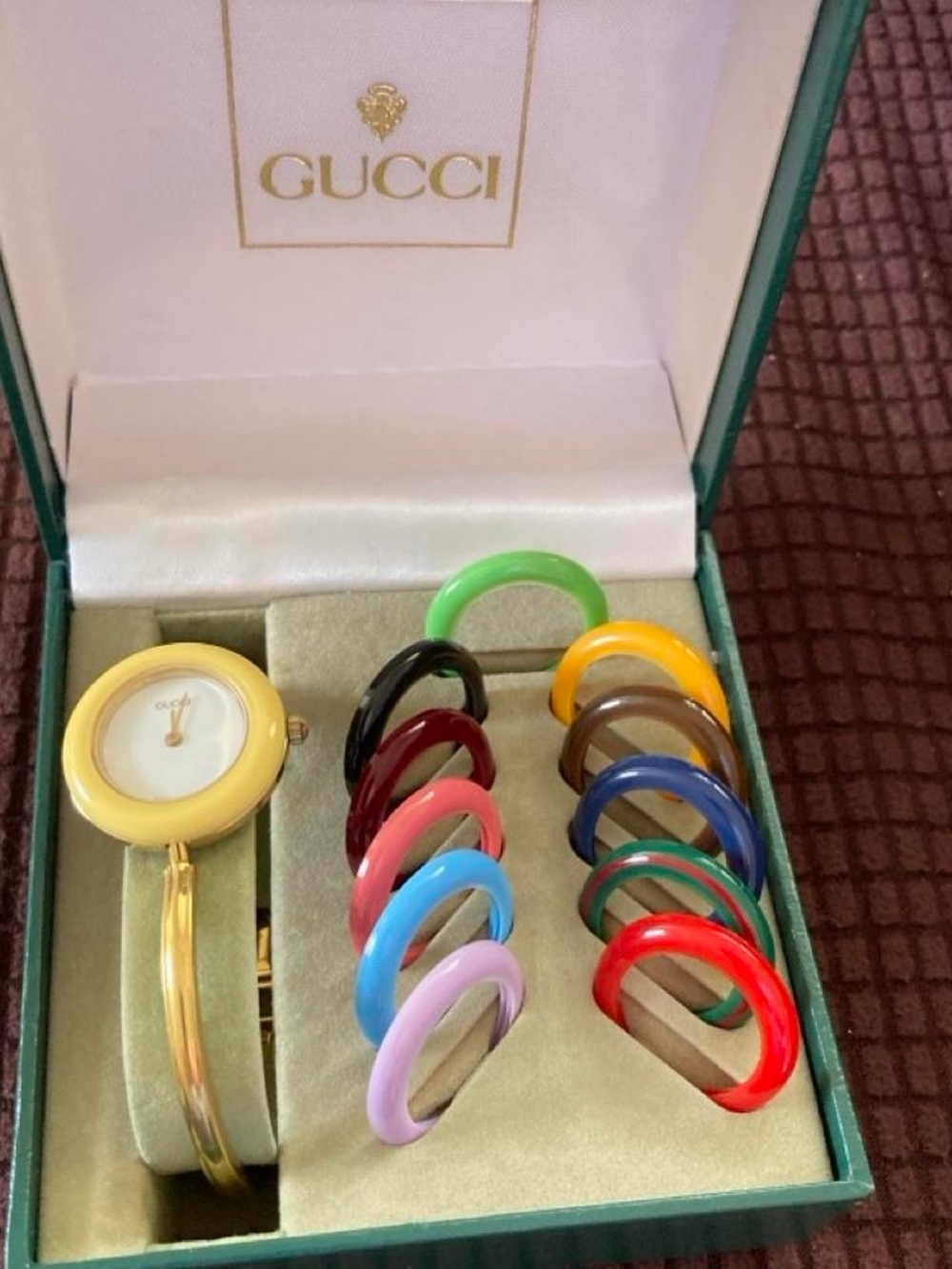 Gucci Women's Interchangeable Bezel Watch with 12 Bezels